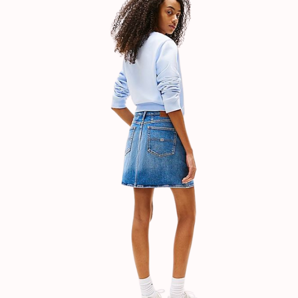 FALDA TEJANA TOMMY JEANS MOM MUJER