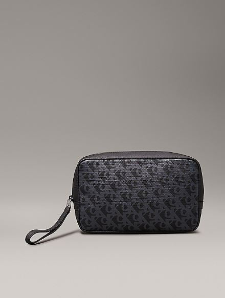 NECESER CALVIN KLEIN MATTE AOP HOMBRE