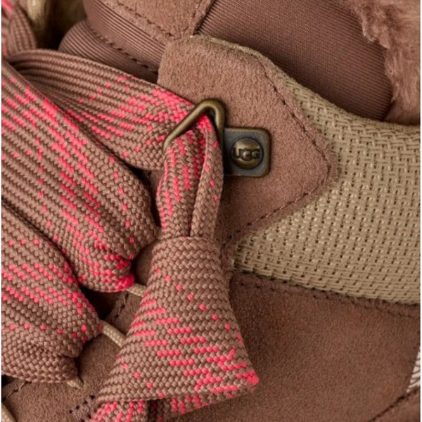 BOTAS UGG LOWMEL MUJER