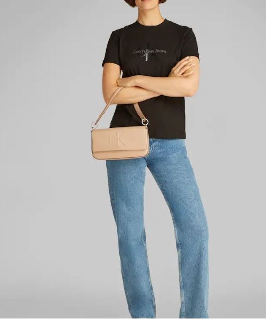 BOLSO CALVIN KLEIN SCULPTED FLAP MUJER