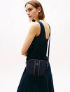 BOLSO TOMMY HILFIGER POPPY CAMERA MUJER