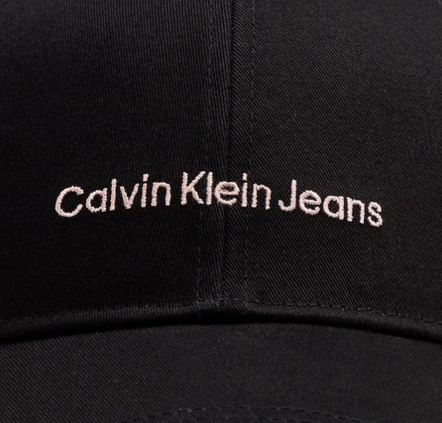 GORRA CALVIN KLEIN INSTITUTIONAL TPU MUJER