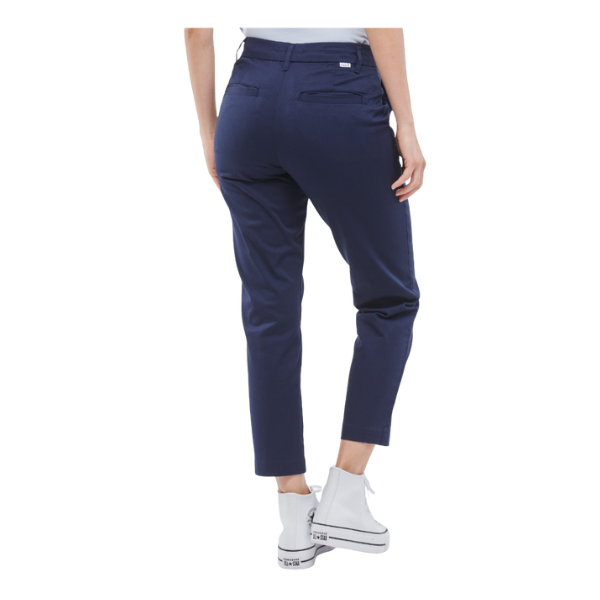 PANTALON LEVI'S®  ESSENTIAL CHINO MUJER