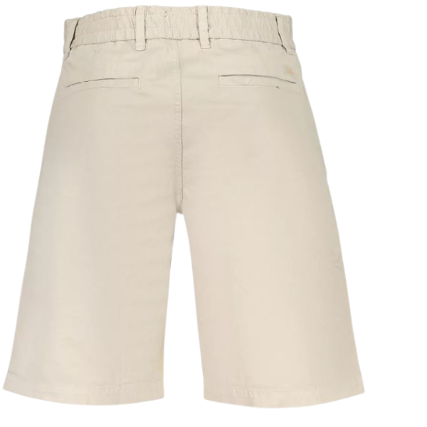 BERMUDA HUGO BOSS CHINO TAPEDER HOMBRE