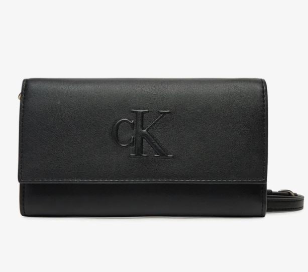 BILLETERO CALVIN KLEIN SCULPTED FOLD MUJER